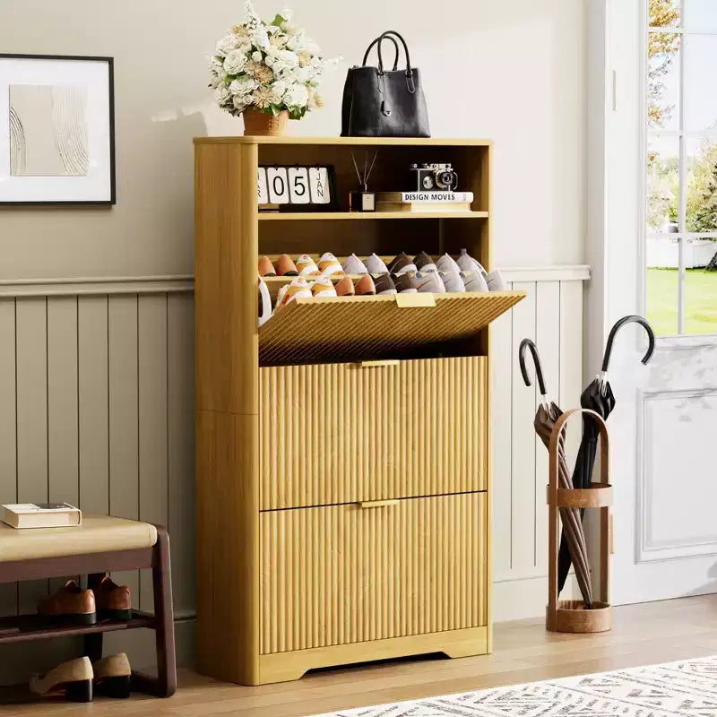 Scarpiera alta autoportante per 54 paia di scarpe - Truciolato naturale+MDF, 3 cassetti a ribalta, ripiani regolabili, contenitore nascosto per l'ingresso