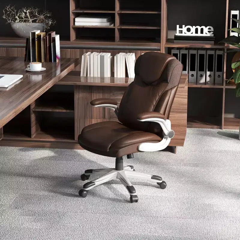 Sedia da ufficio ergonomica in pelle PU direzionale girevole con braccioli ribaltabili Marrone/Bianco/Nero